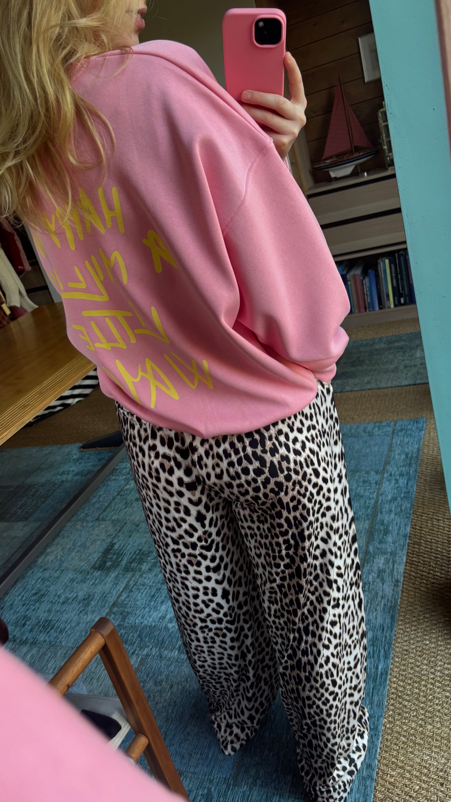 Sweatshirt: Millionways