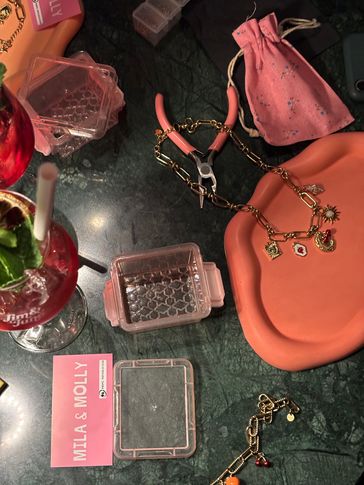 DIY Charms Workshop - Die Kunstbar Köln 04.02.2026 19 Uhr