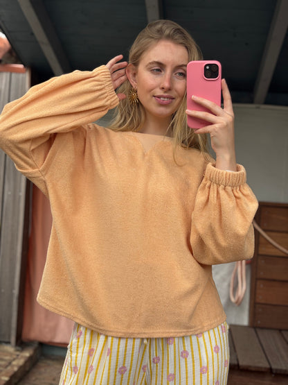 Sweatshirt: Sole
