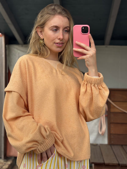 Sweatshirt: Sole