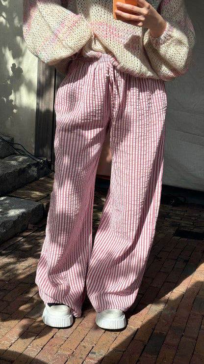 Hose: Henni