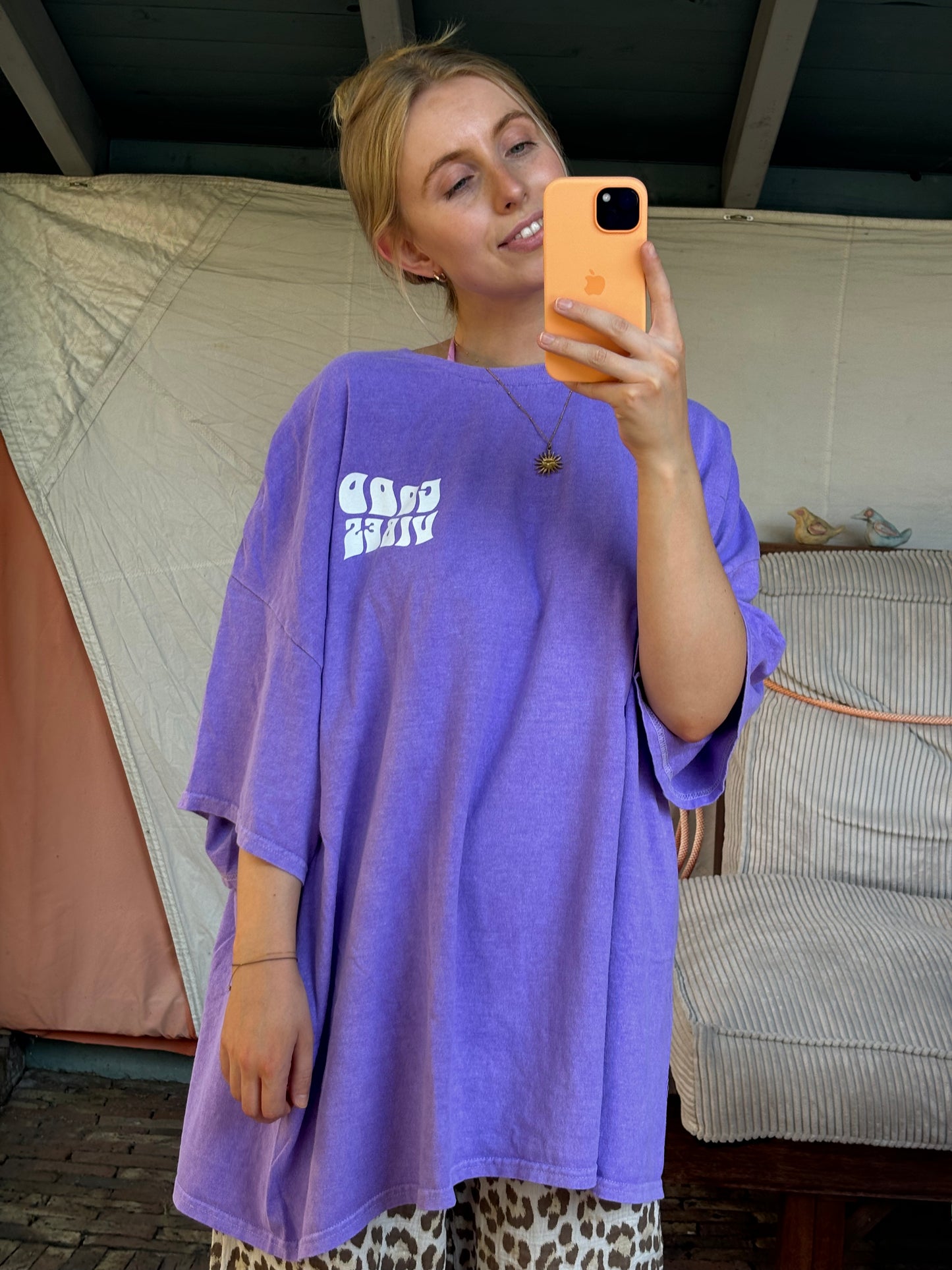 Ultra-Oversize-Shirt: Good Vibes