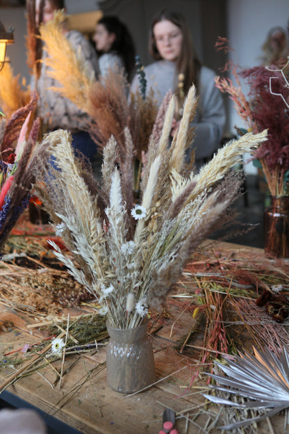 EVENING WORKSHOP - Trockenblumenbouquet Workshop 25hours Hotel Frankfurt The Goldman 08.11.2025 18:00 Uhr