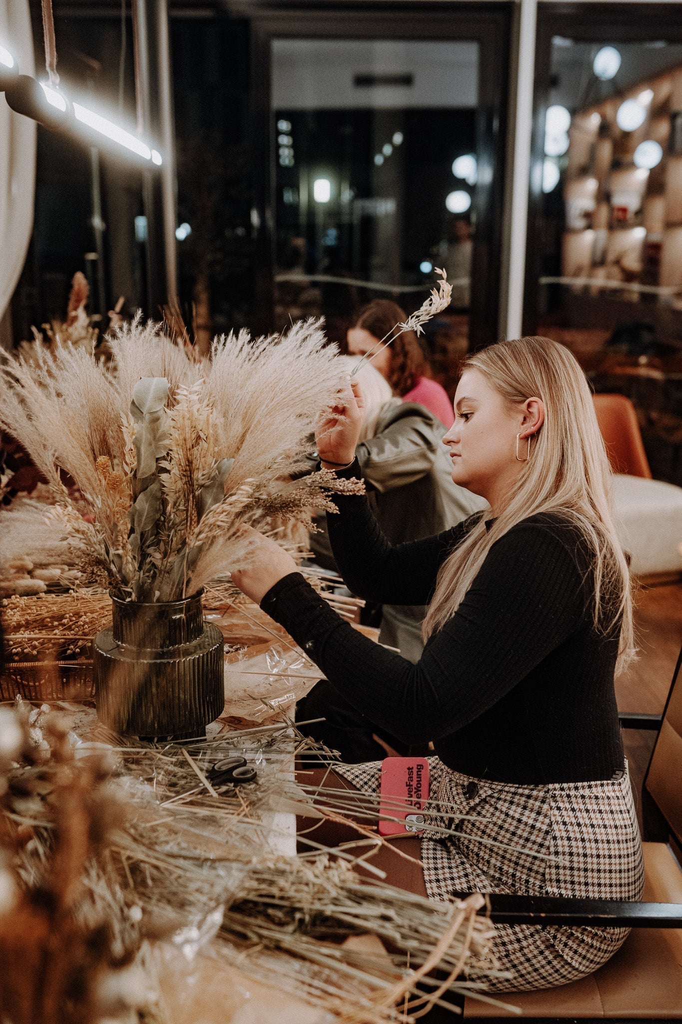 DAY WORKSHOP - Trockenblumenbouquet Workshop kalt.weiss.trocken. Duisburg 01.12.2024 16:00 Uhr